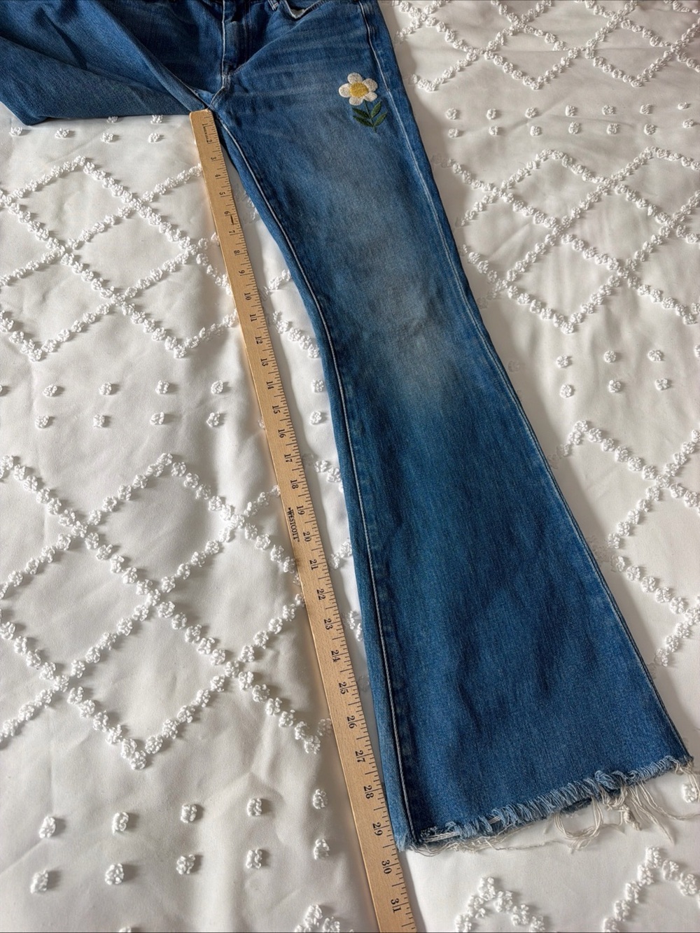 MOTHER Weekender Fray Gold Rush Floral Embroidered Flare Jeans Women’s 26 EUC - Picture 3 of 12